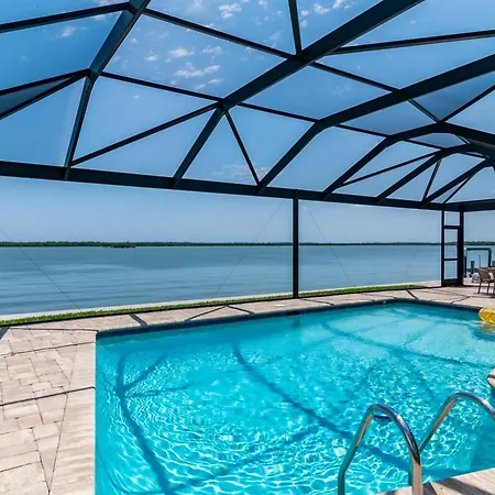 Waterfront 3 Bed 3 Bath Home With Panoramic Bay Views